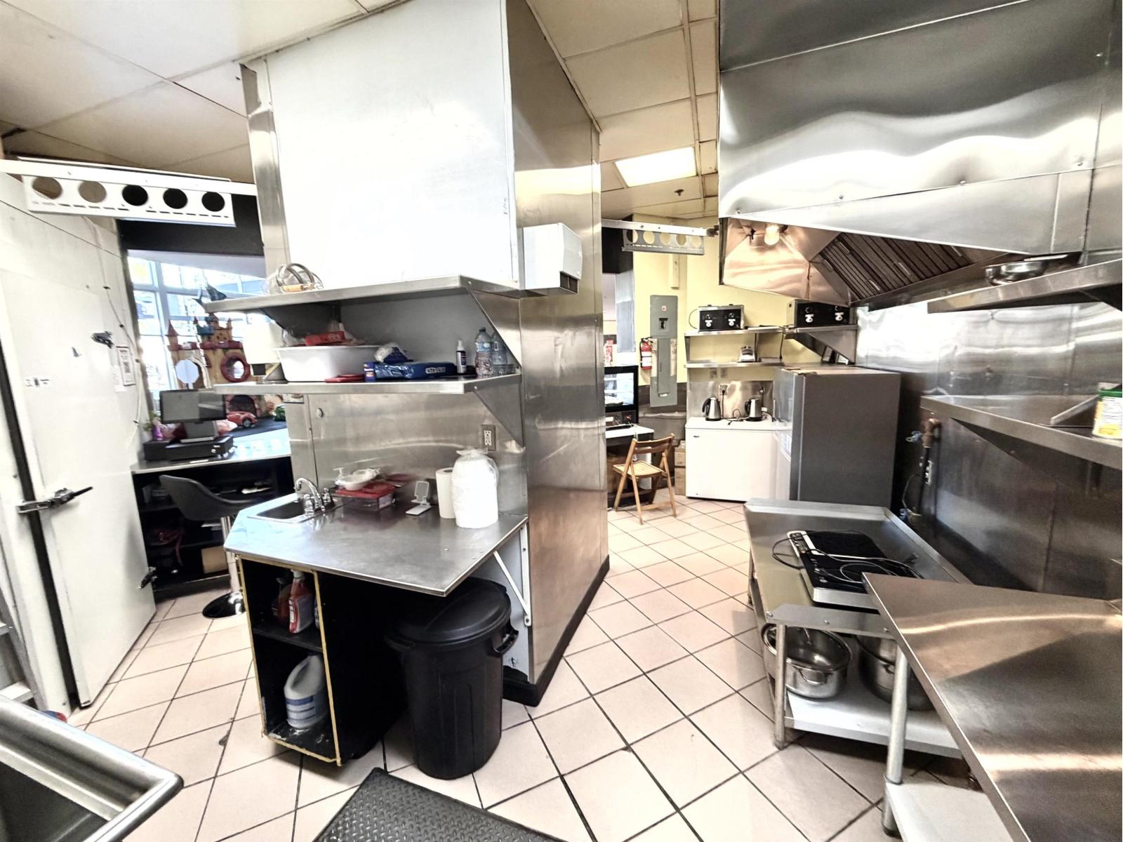 145 1711 152 Street Property Photo 15