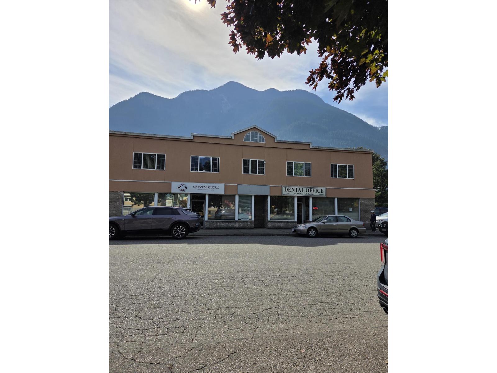 100 Fort Street Property Photo 1