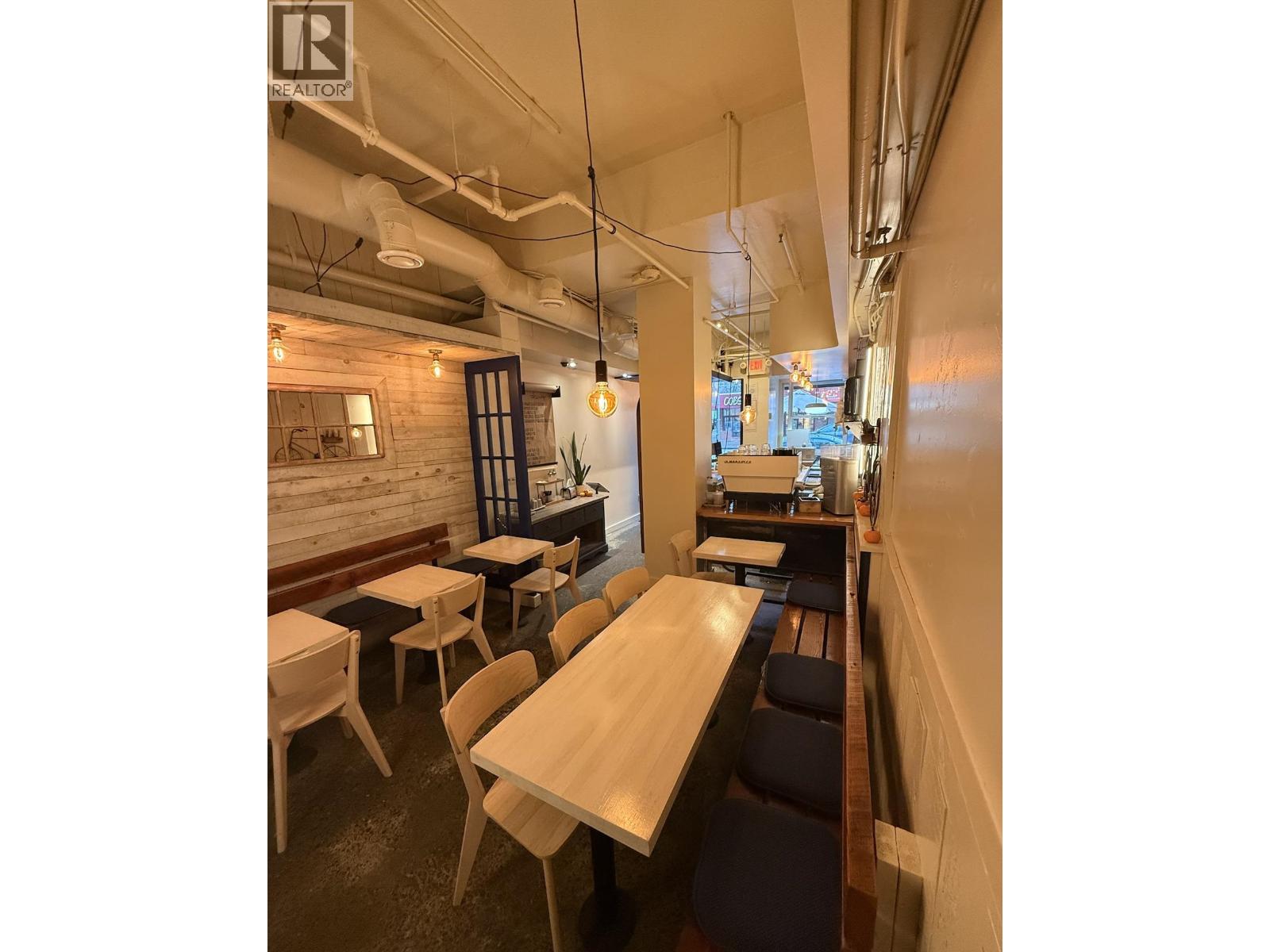 1703 Robson Street Property Photo 4