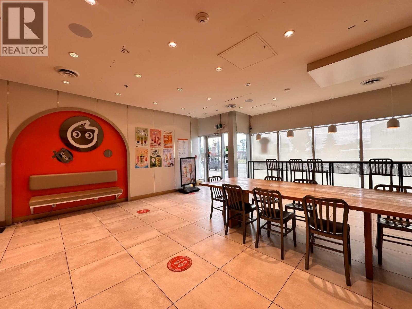 6231 Kingsway Property Photo 3