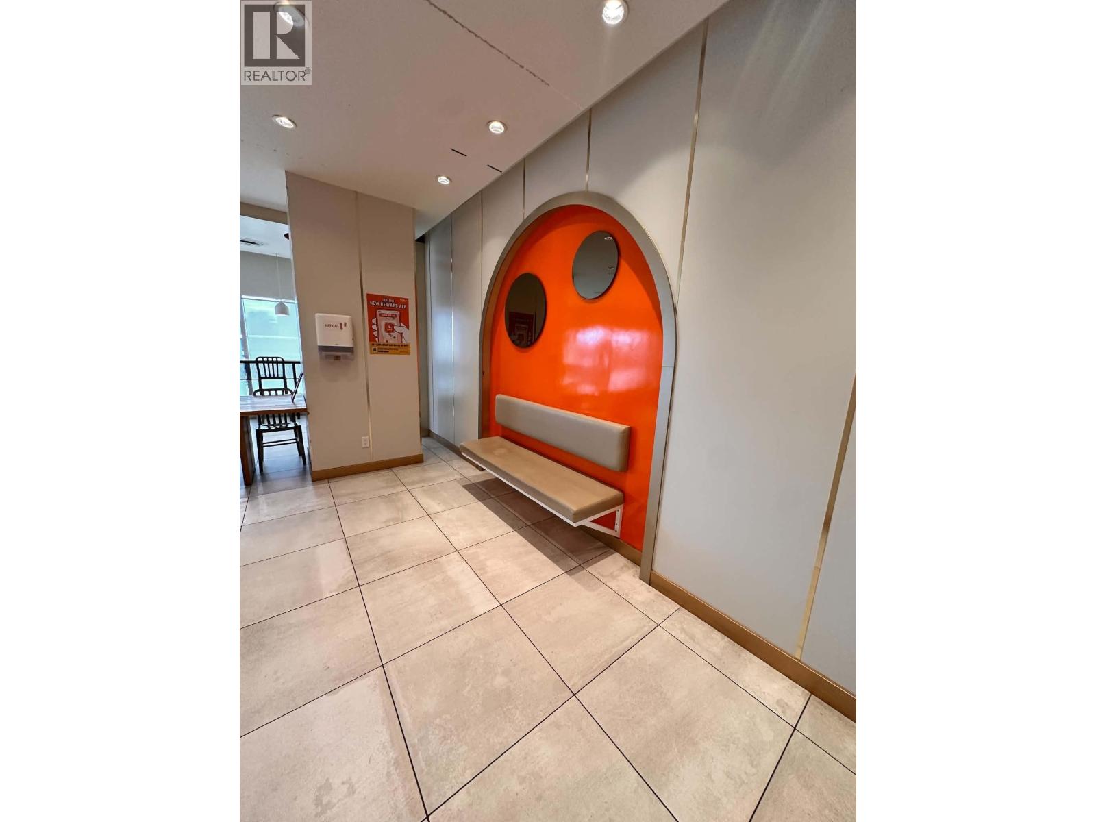 6231 Kingsway Property Photo 4