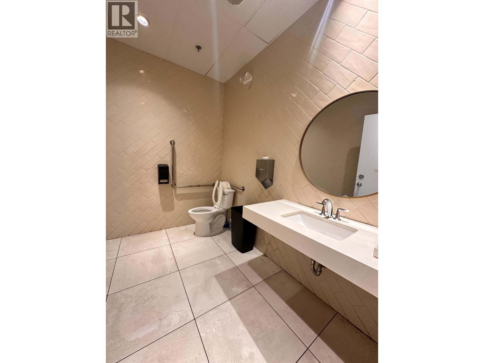 6231 Kingsway Property Photo 7