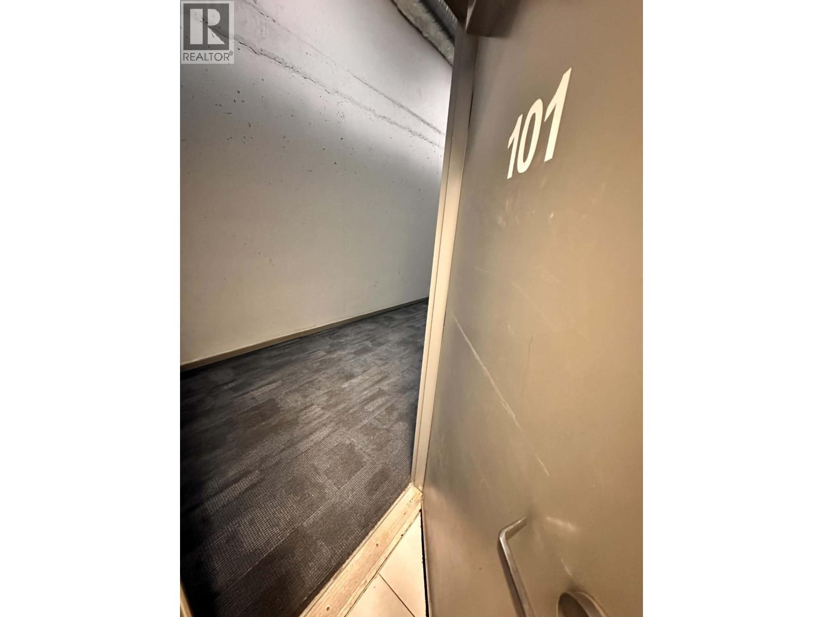 6231 Kingsway Property Photo 15