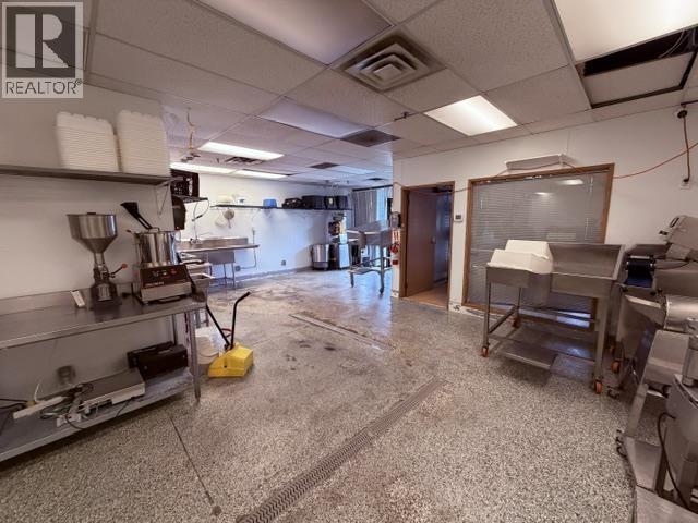 3 13520 Crestwood Place Property Photo 4
