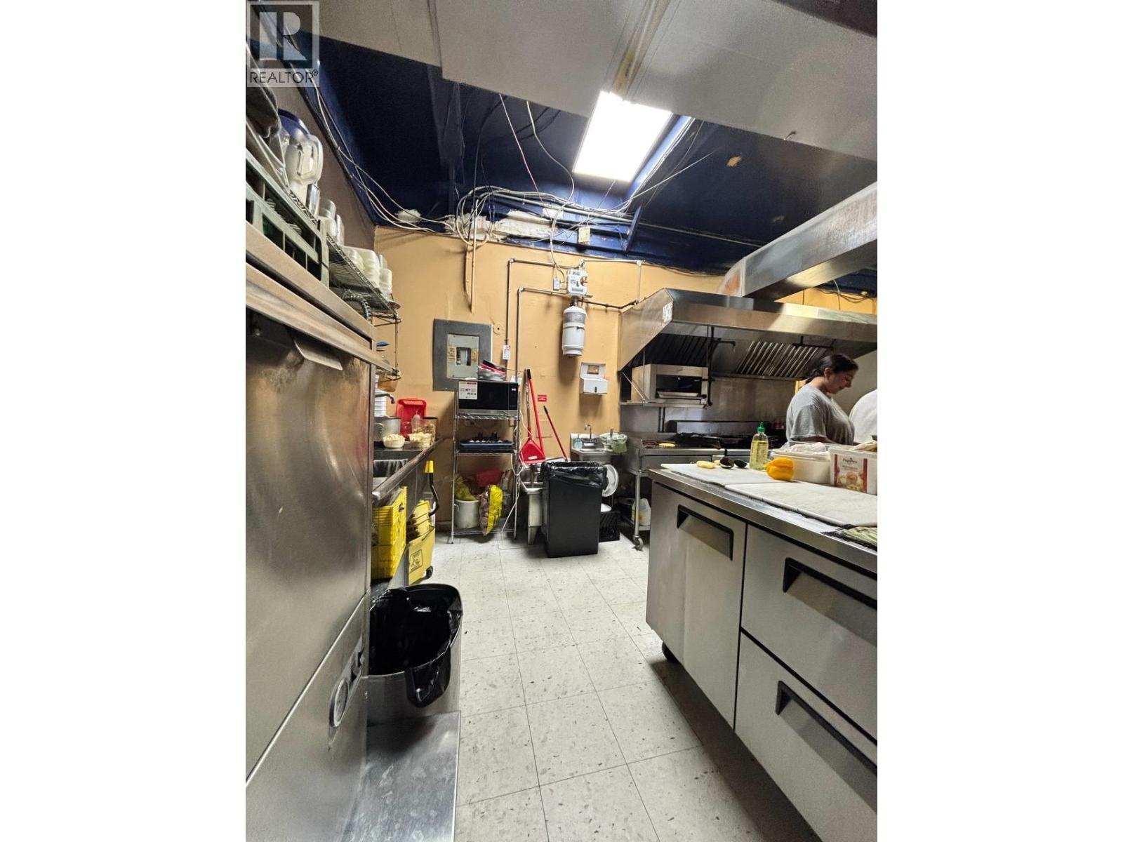 1393 Commercial Drive Property Photo 15