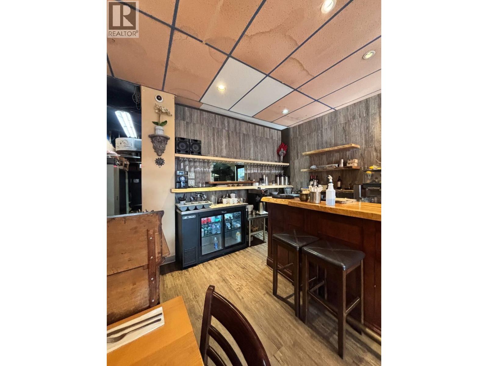 1393 Commercial Drive Property Photo 19
