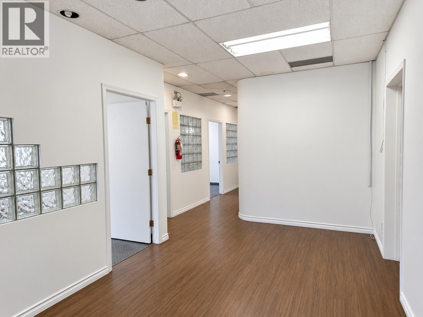 201 927 Brunette Avenue Property Photo 3