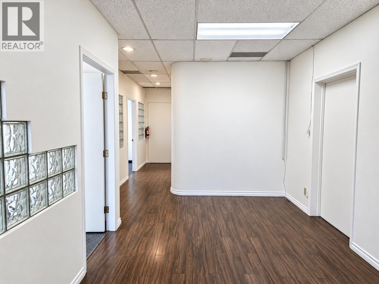 201 927 Brunette Avenue Property Photo 4