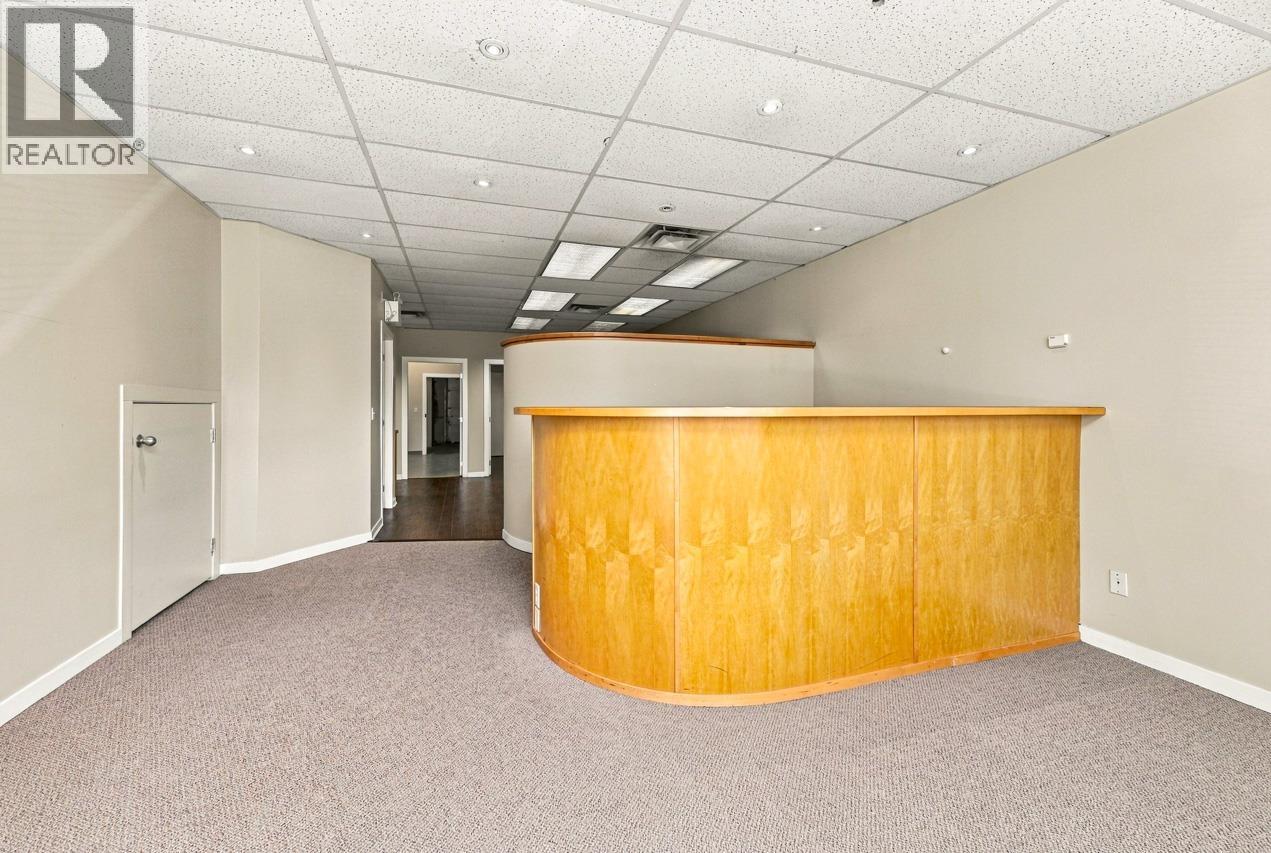 121 3989 Henning Drive Property Photo 6