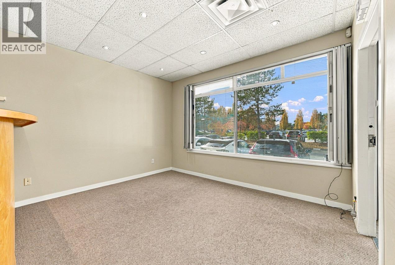 121 3989 Henning Drive Property Photo 7