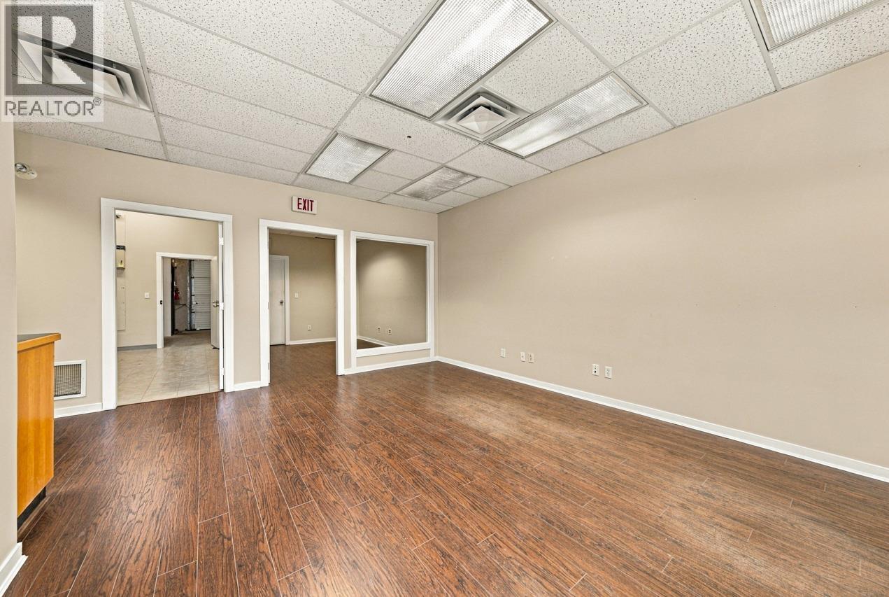 121 3989 Henning Drive Property Photo 12