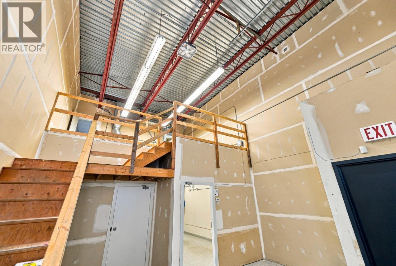 121 3989 Henning Drive Property Photo 19