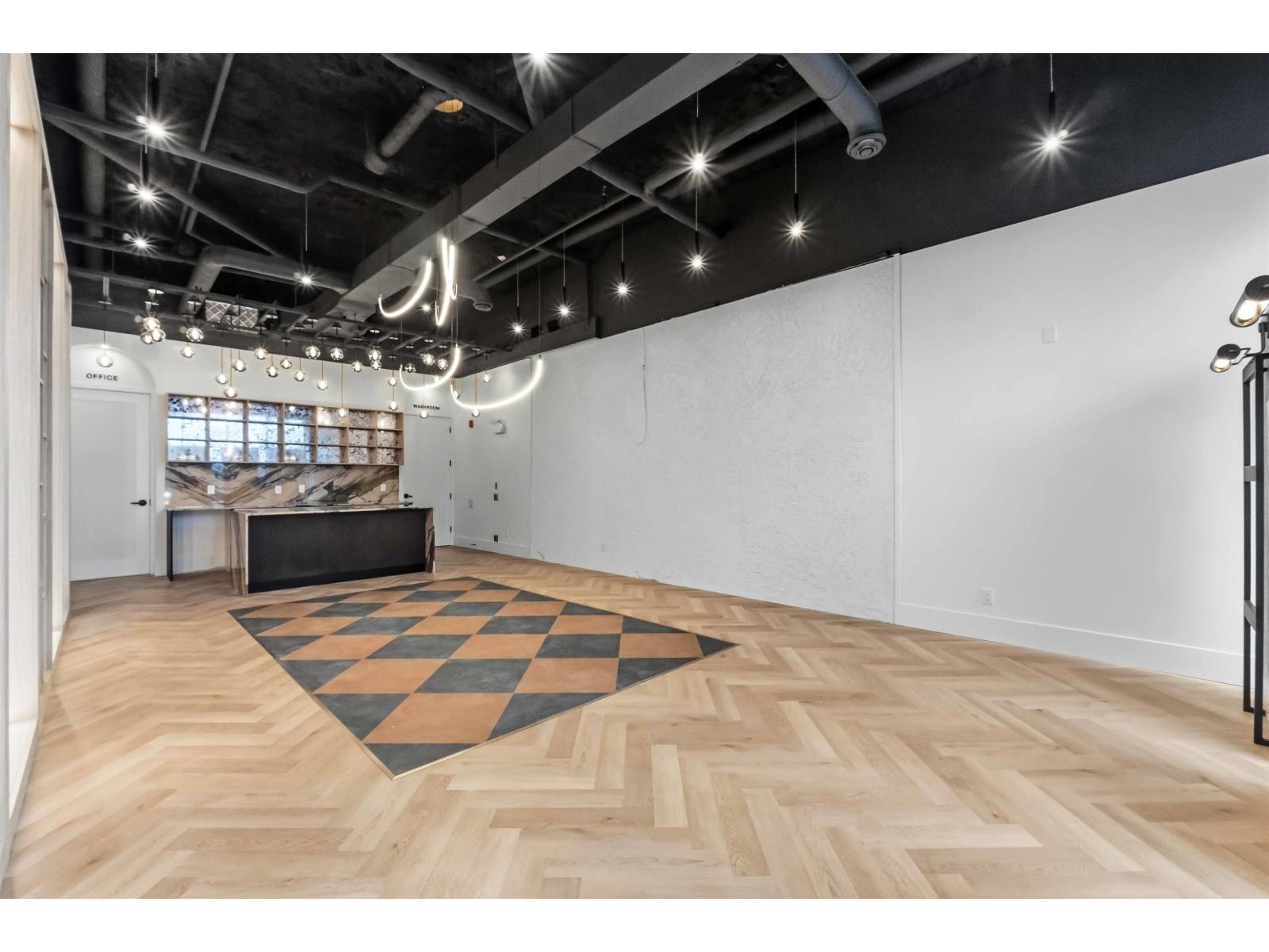 A145 20487 65 Avenue Property Photo 18