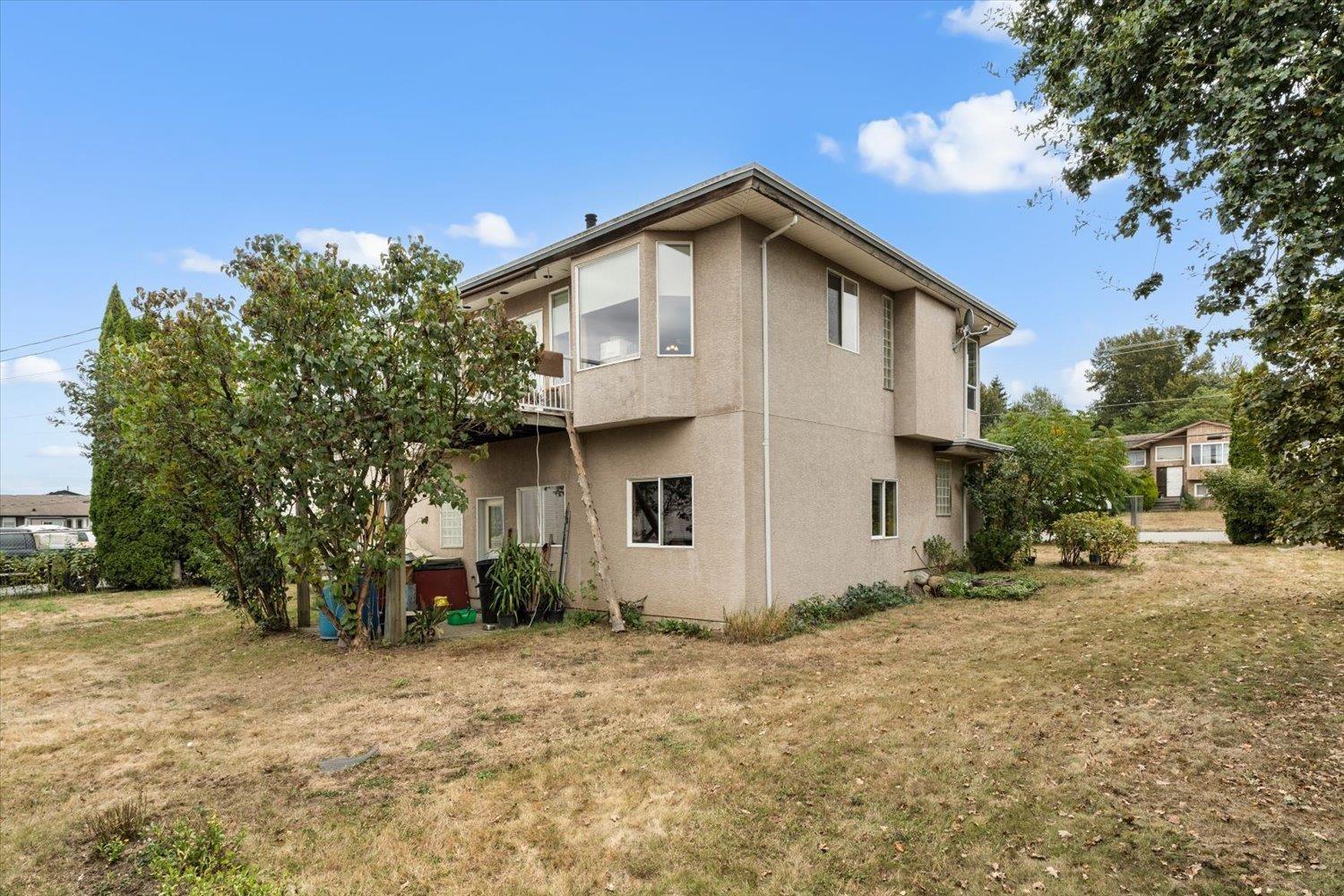 2203 Windsor Street Property Photo 3