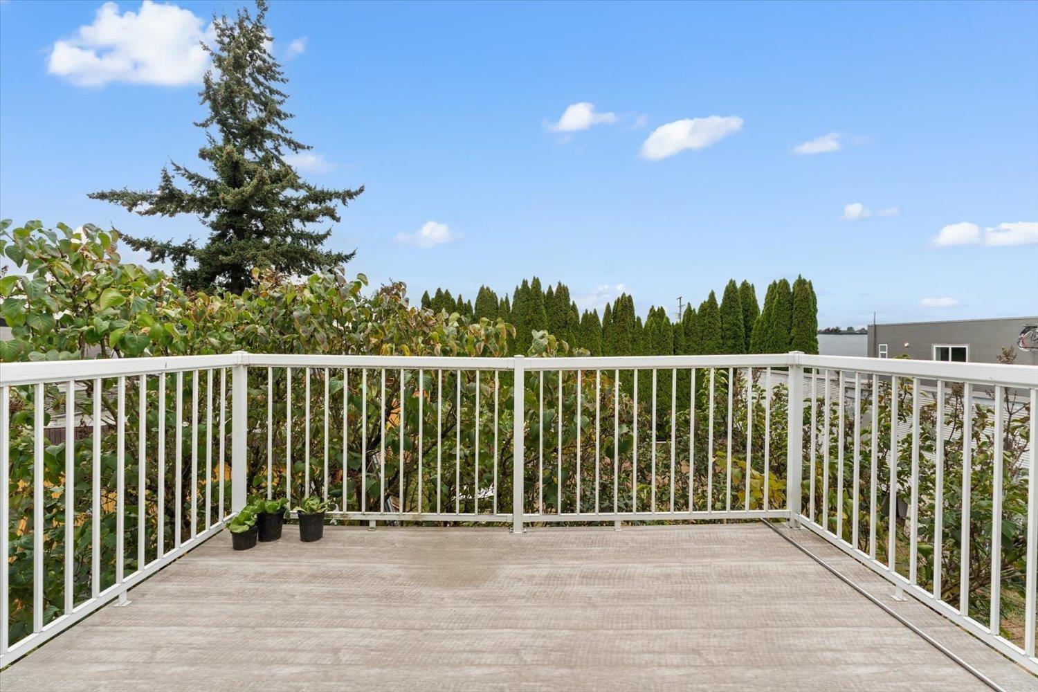2203 Windsor Street Property Photo 18