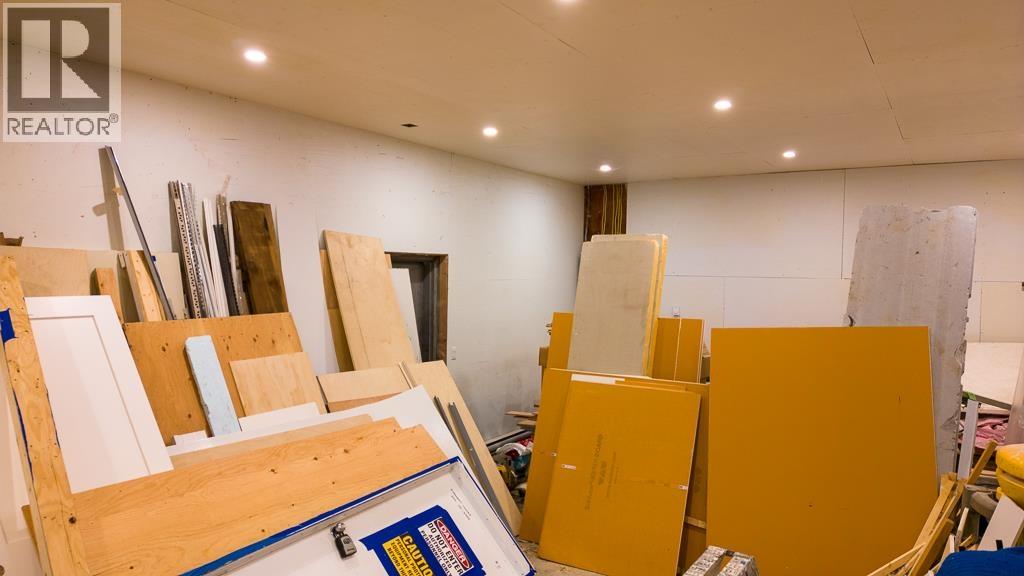 734 North Road Property Photo 26