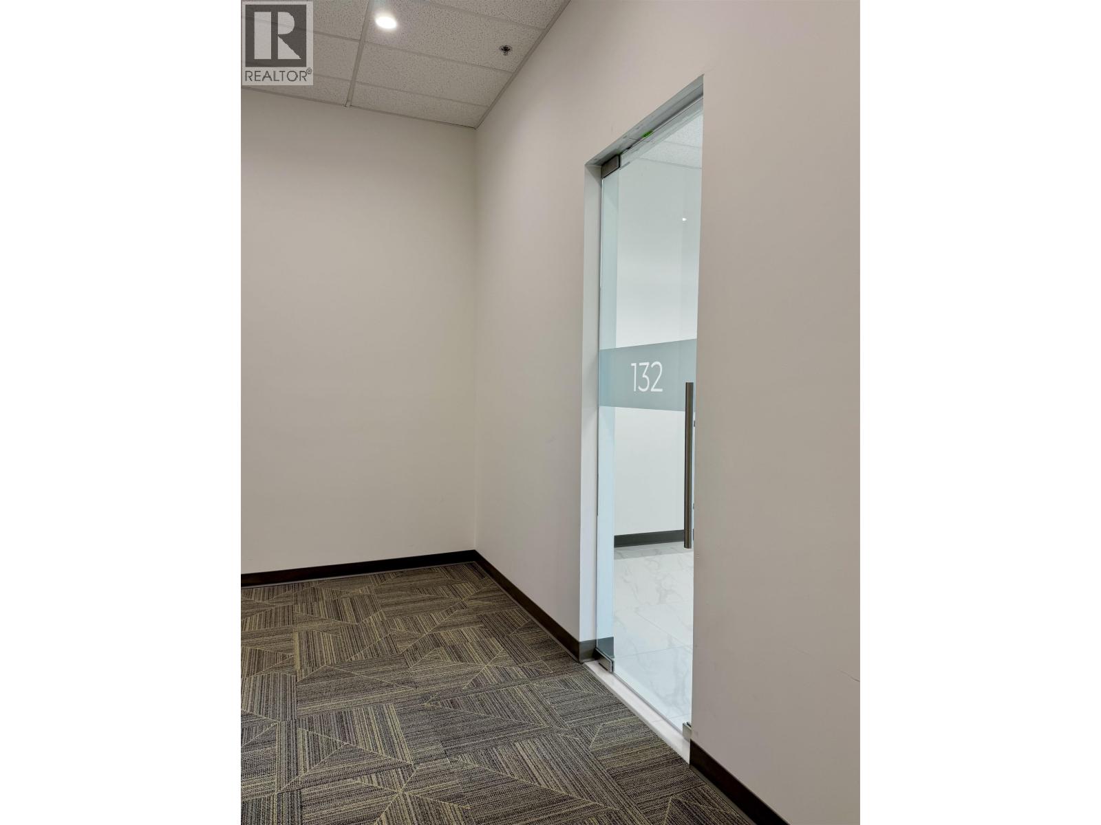 132 13888 Wireless Way Property Photo 2