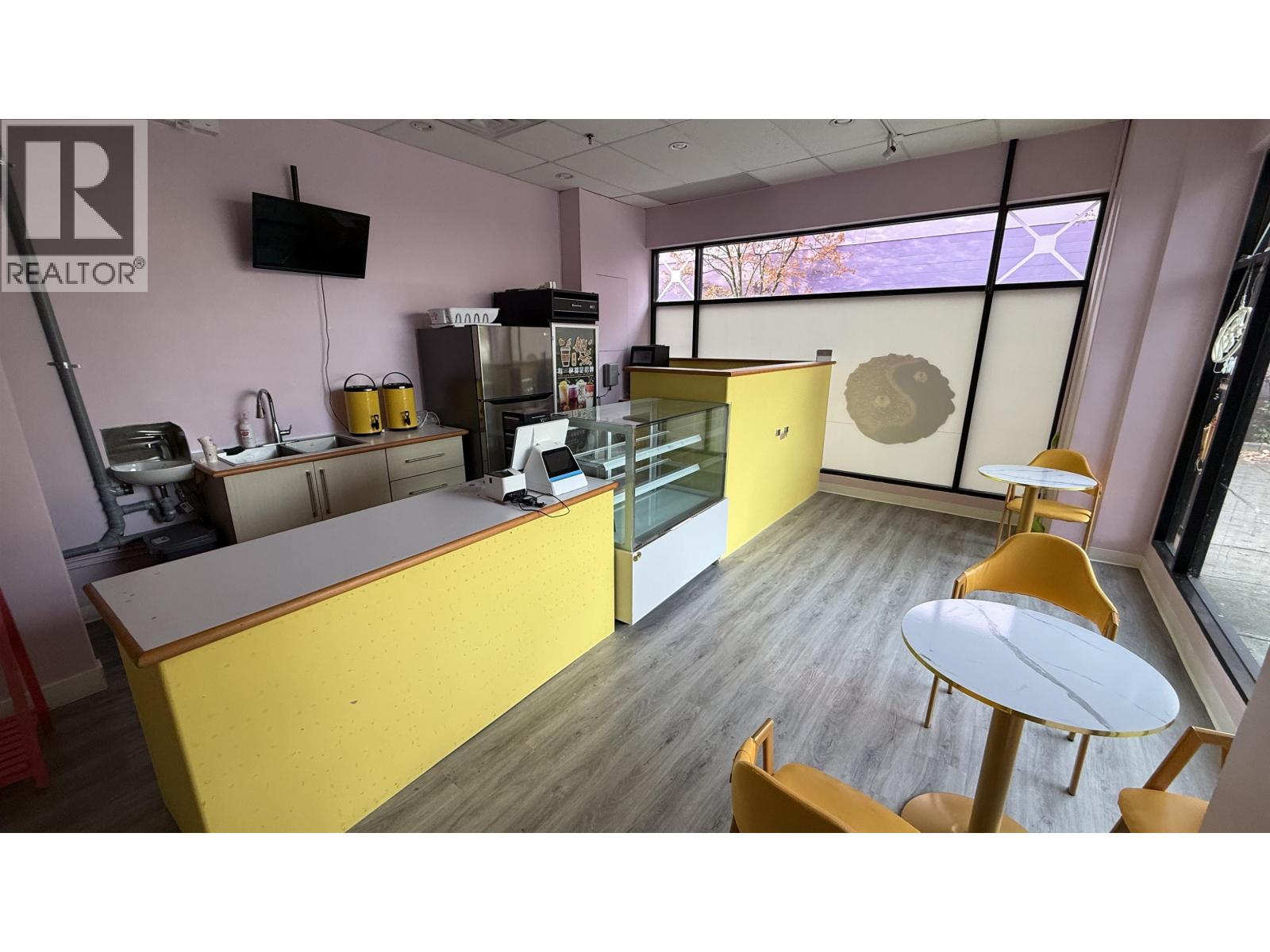 1850 4311 Hazelbridge Way Property Photo 2
