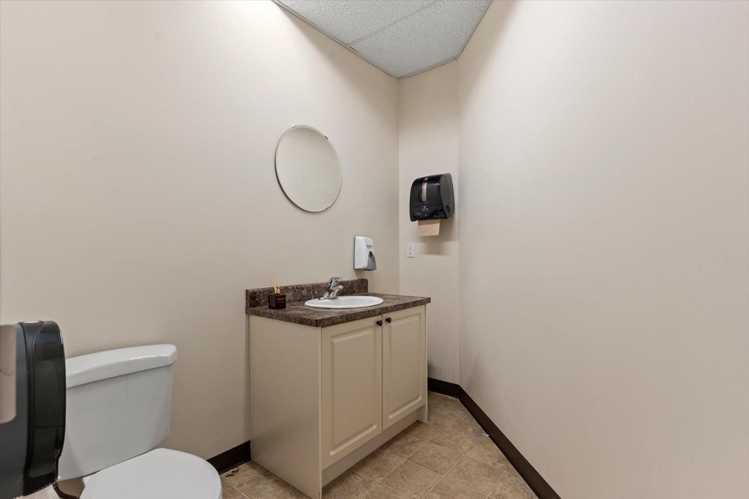 101 & 102 33425 Maclure Road Property Photo 28