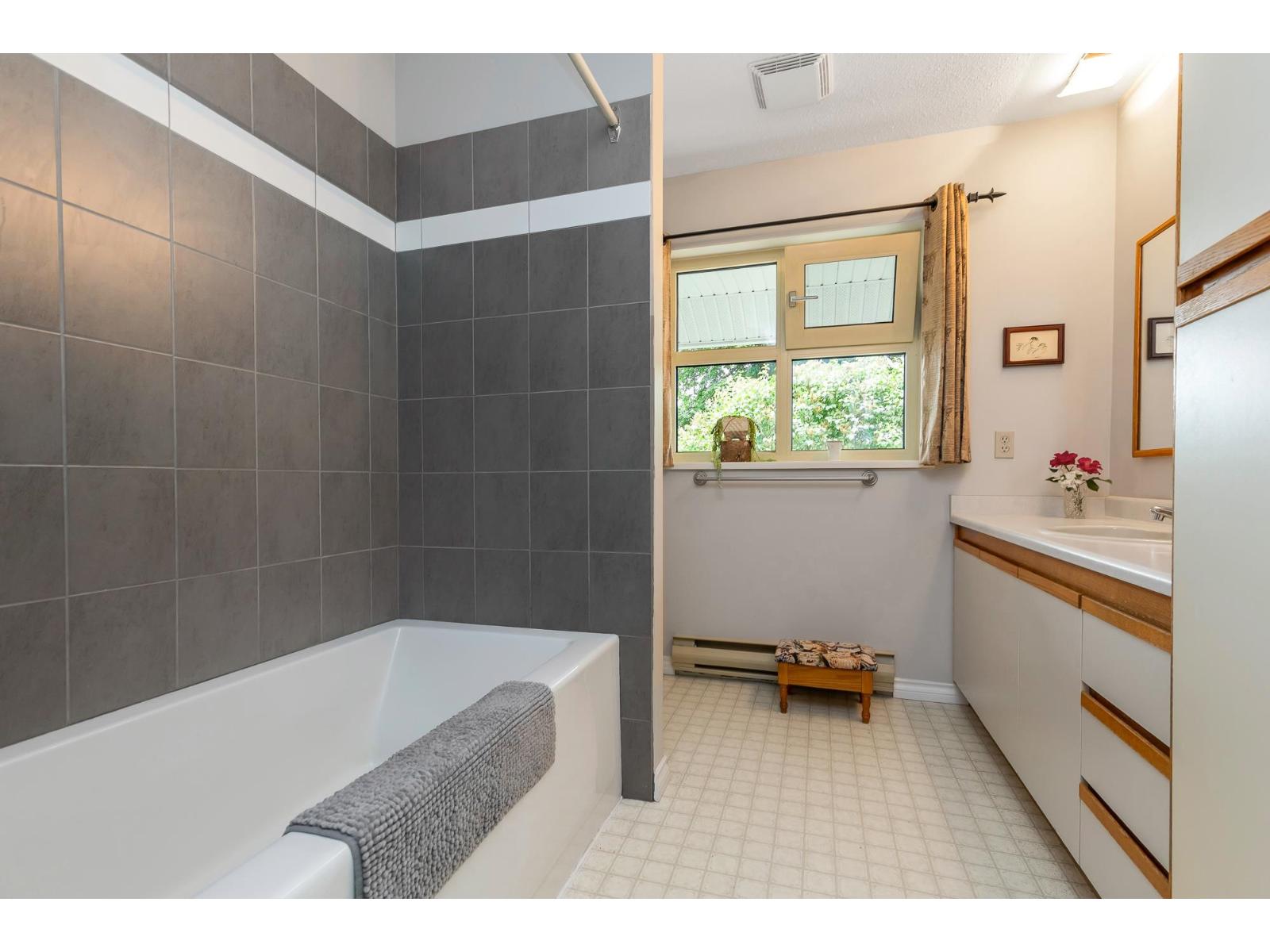 33470 Ihles Avenue Property Photo 20
