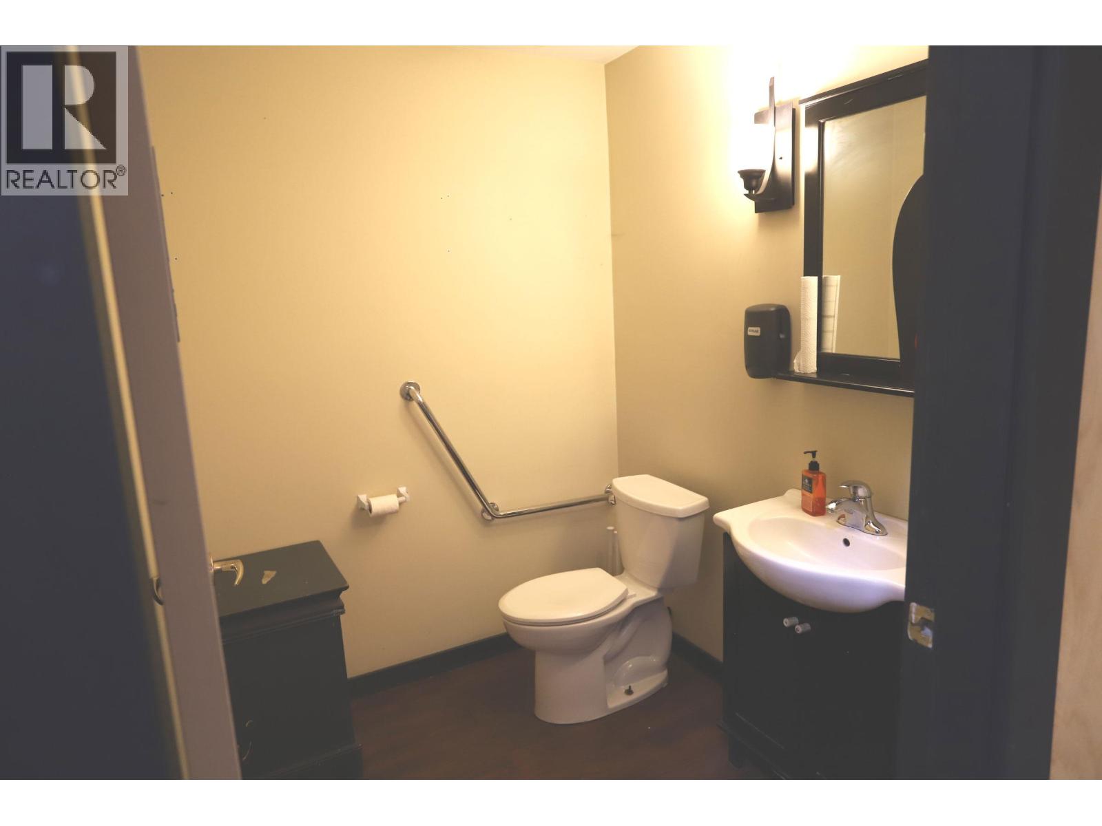 12 38927 Queens Way Property Photo 11