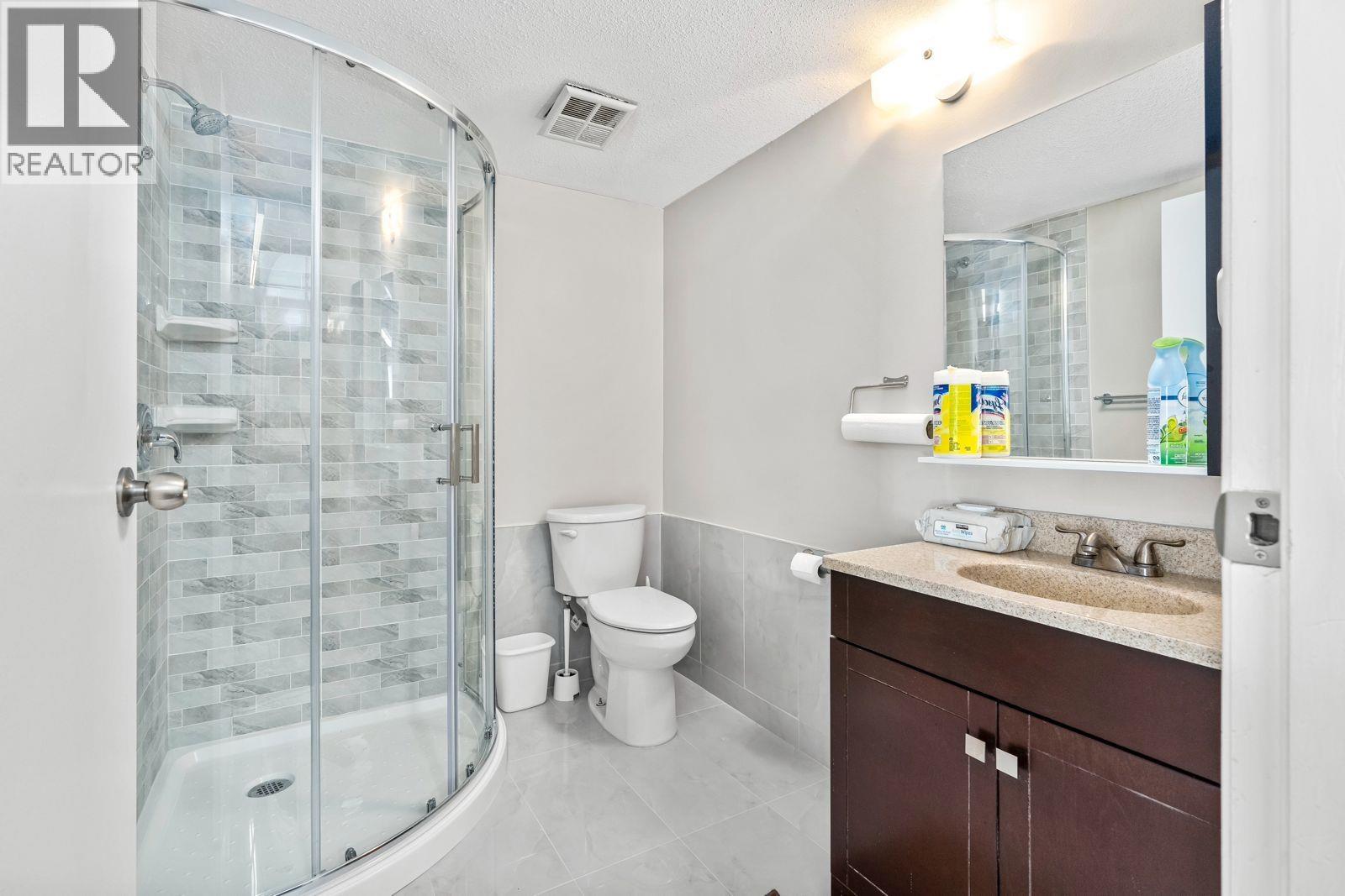 109 8828 Heather Street Property Photo 6