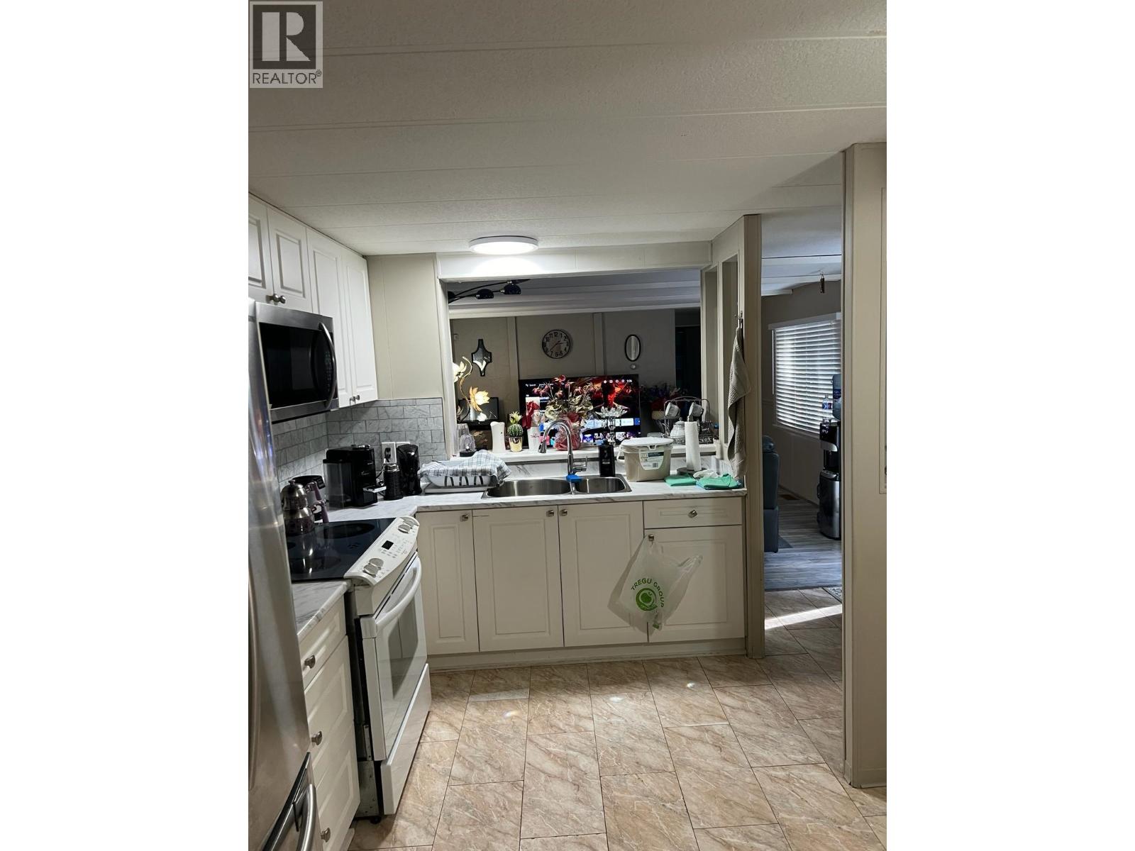 11276 272 Street Property Photo 5