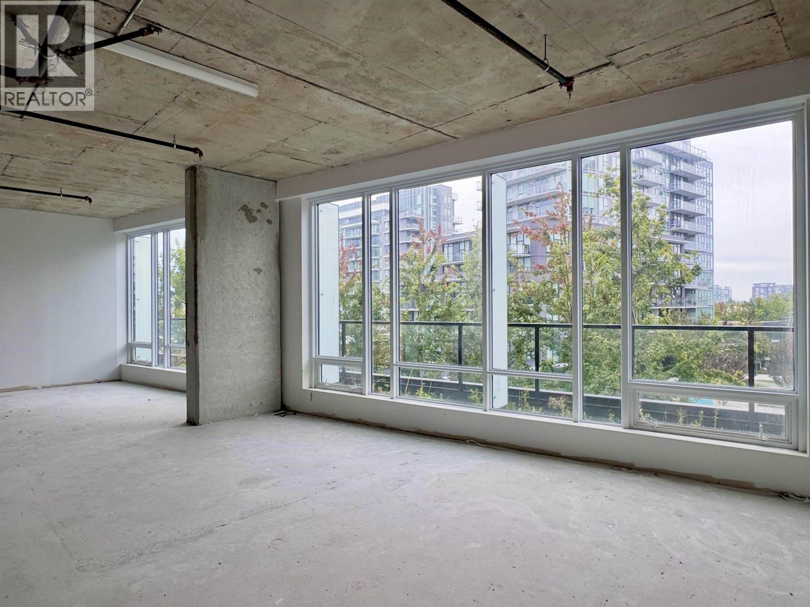 608/609 8119 Park Road Property Photo 3