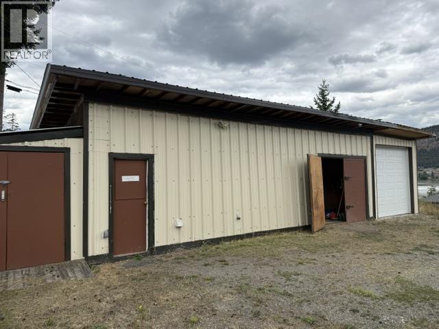 1615 South Lakeside Drive Property Photo 3