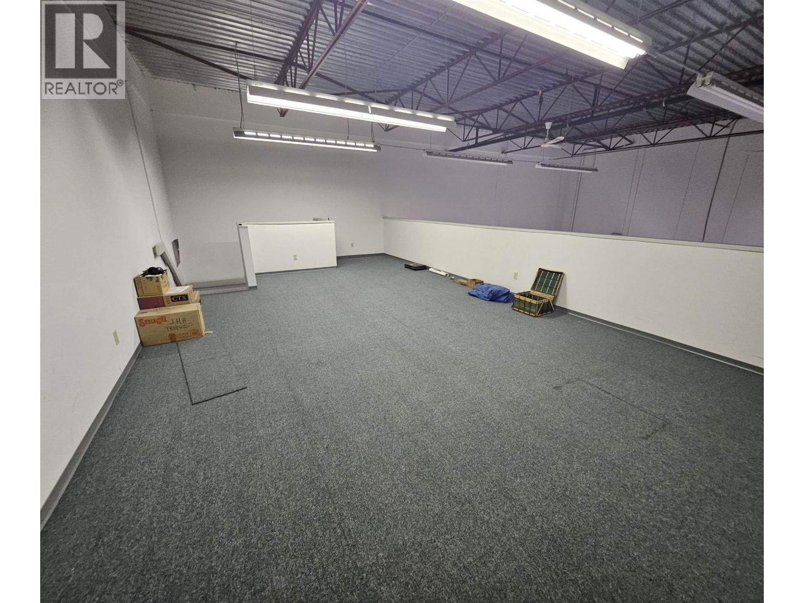 150 6751 Graybar Road Property Photo 14