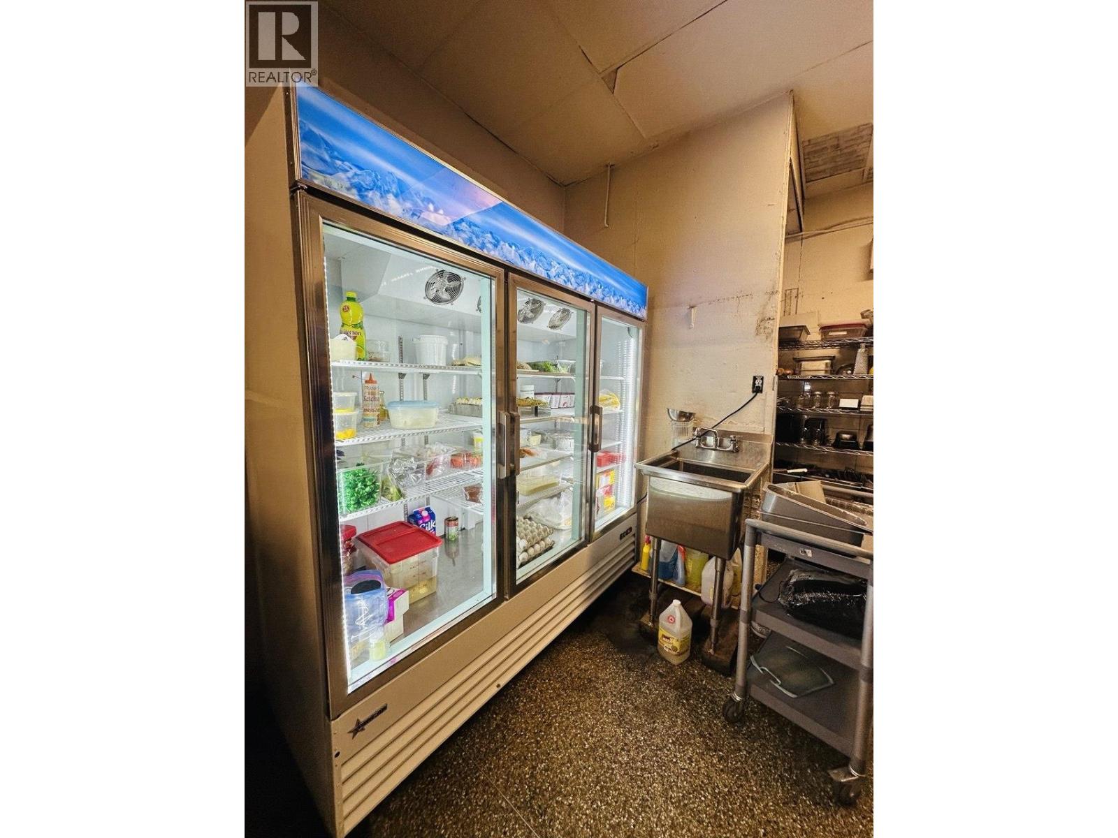 1216 Davie Street Property Photo 12