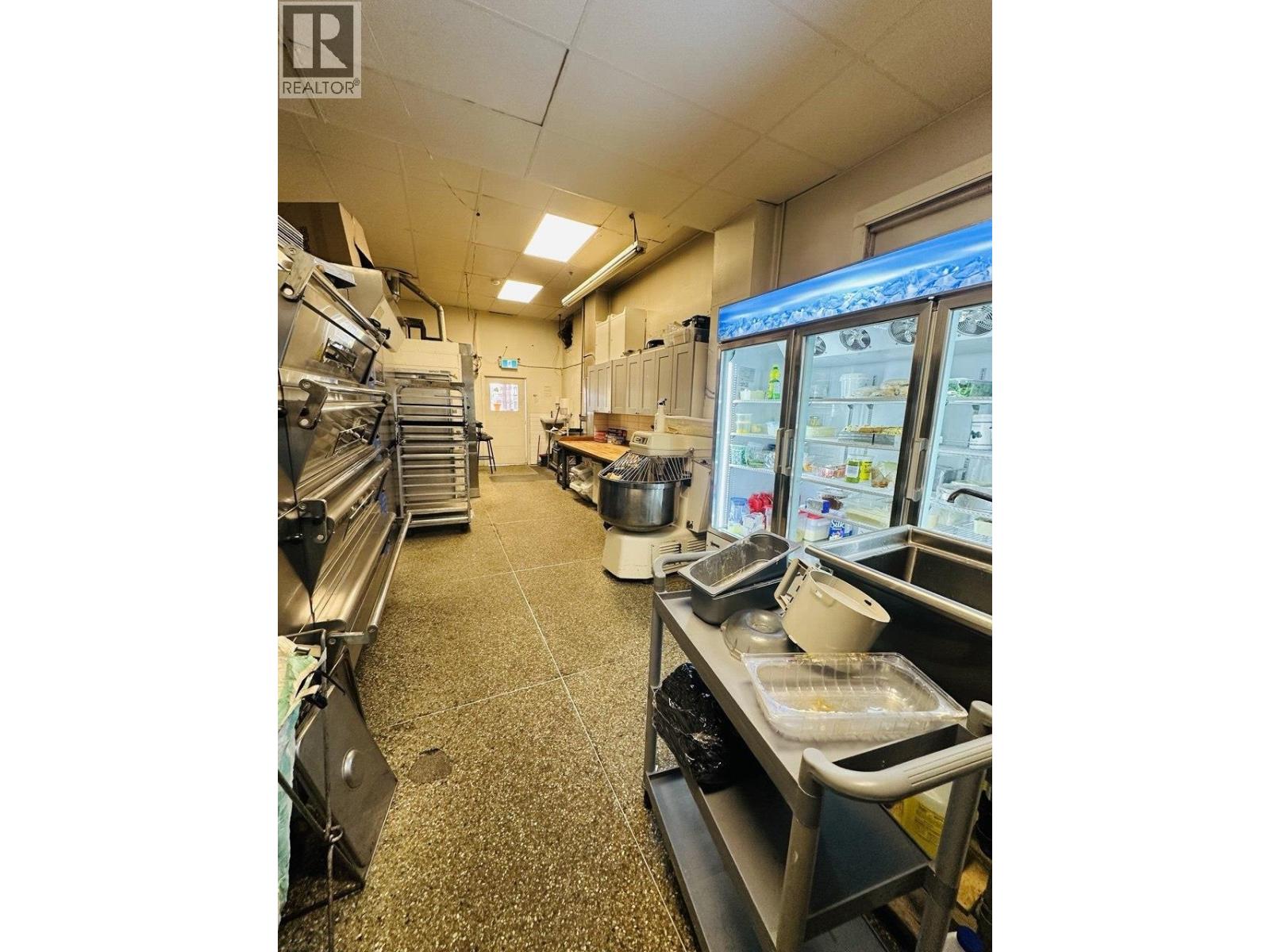 1216 Davie Street Property Photo 14