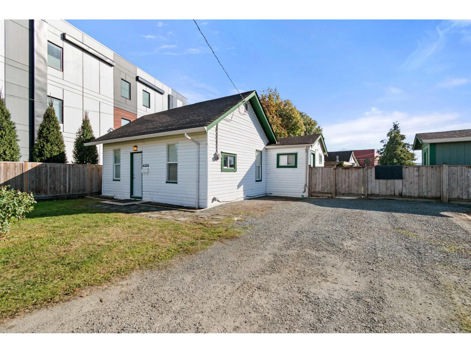 45874 TRETHEWEY Avenue Property Photo 1