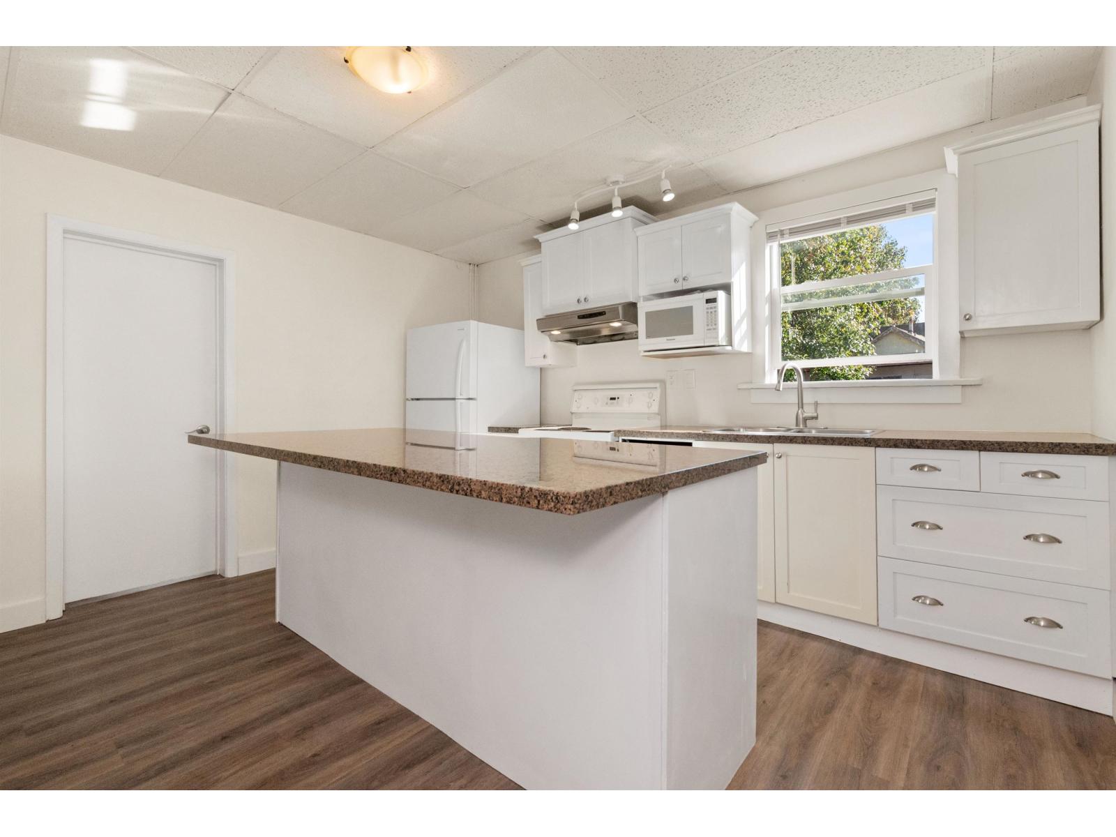 45874 Trethewey Avenue Property Photo 2