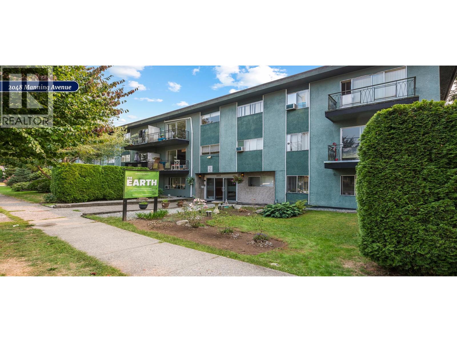 2048-2060 Manning Avenue Property Photo 2