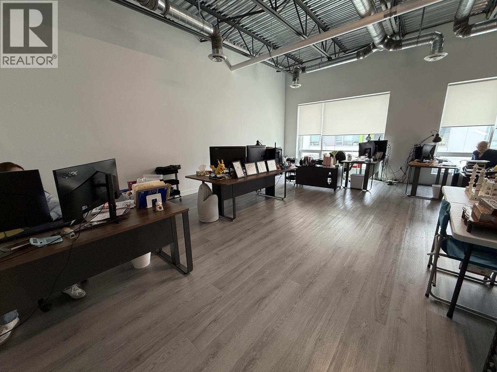 157 951 E Kent Ave North Avenue Property Photo 7
