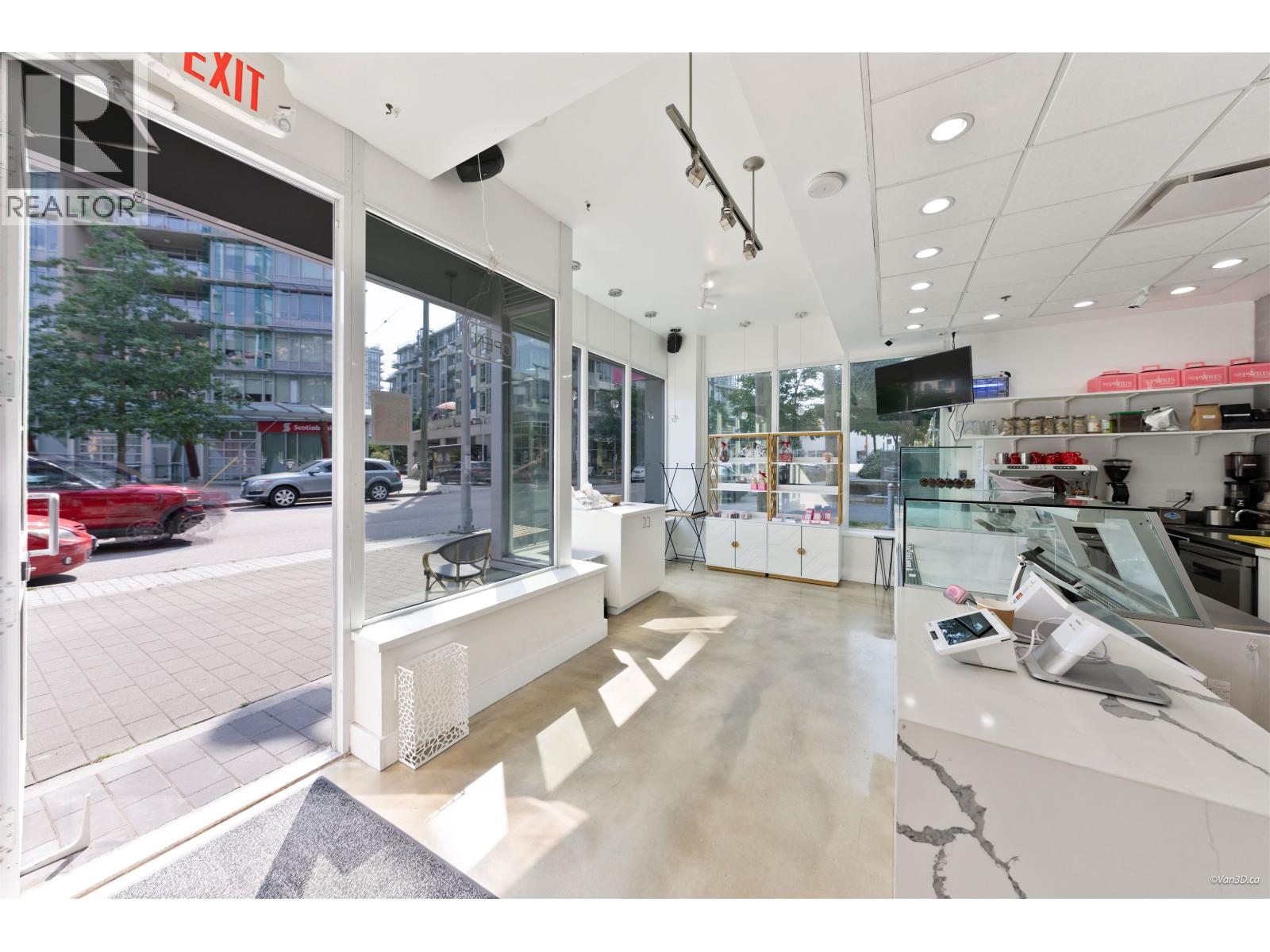 1731 Manitoba Street Property Photo 3