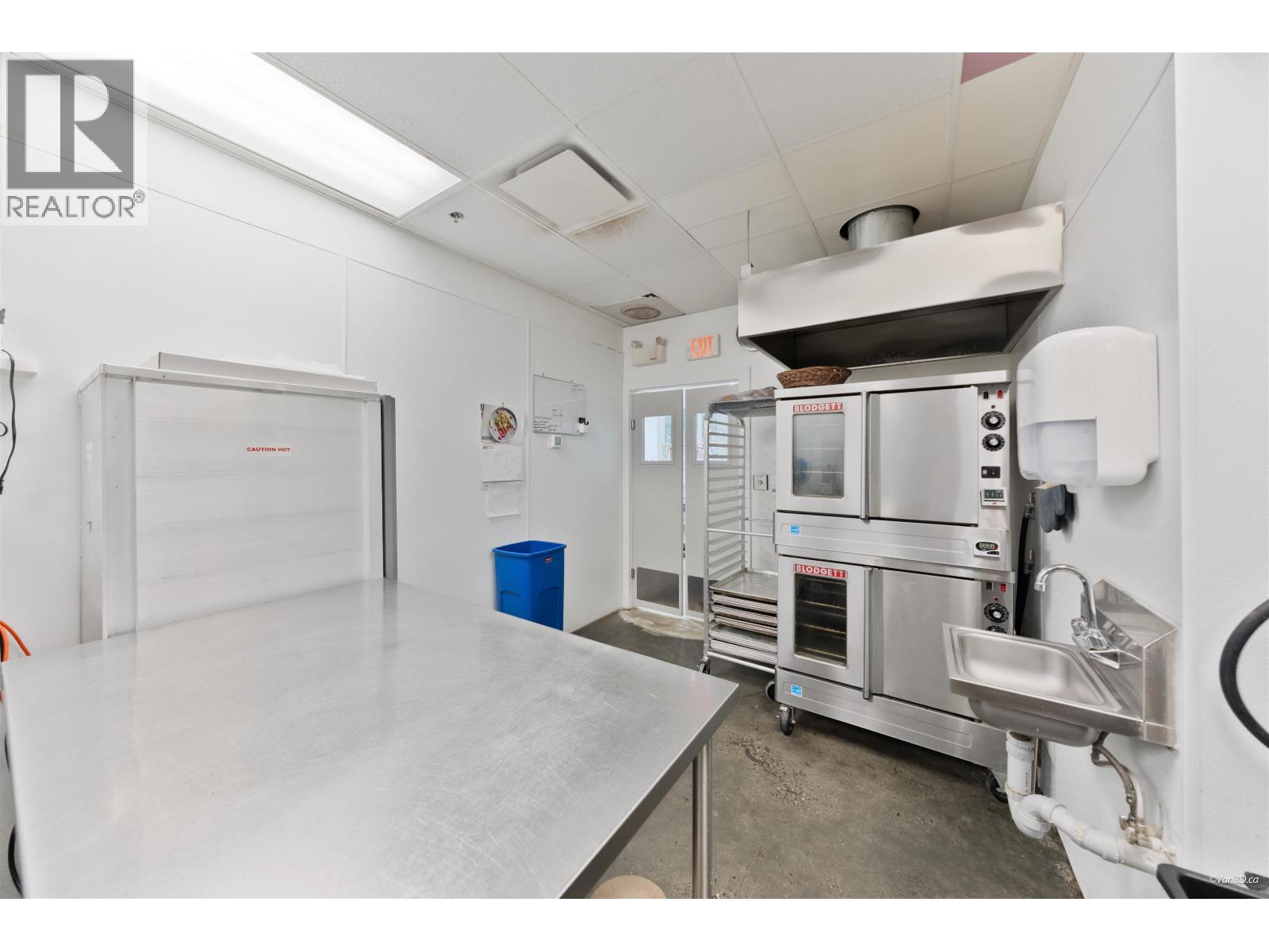 1721 Manitoba Street Property Photo 23
