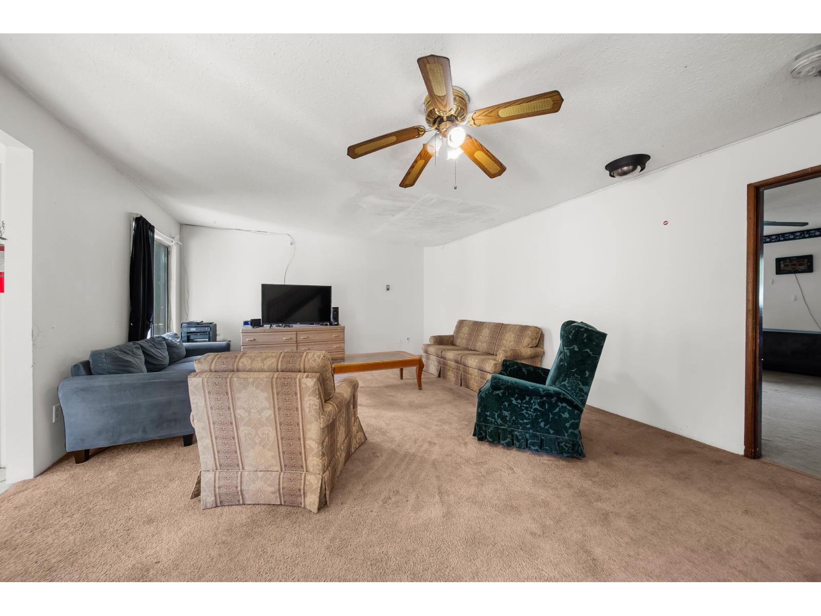 28677 58 Avenue Property Photo 32