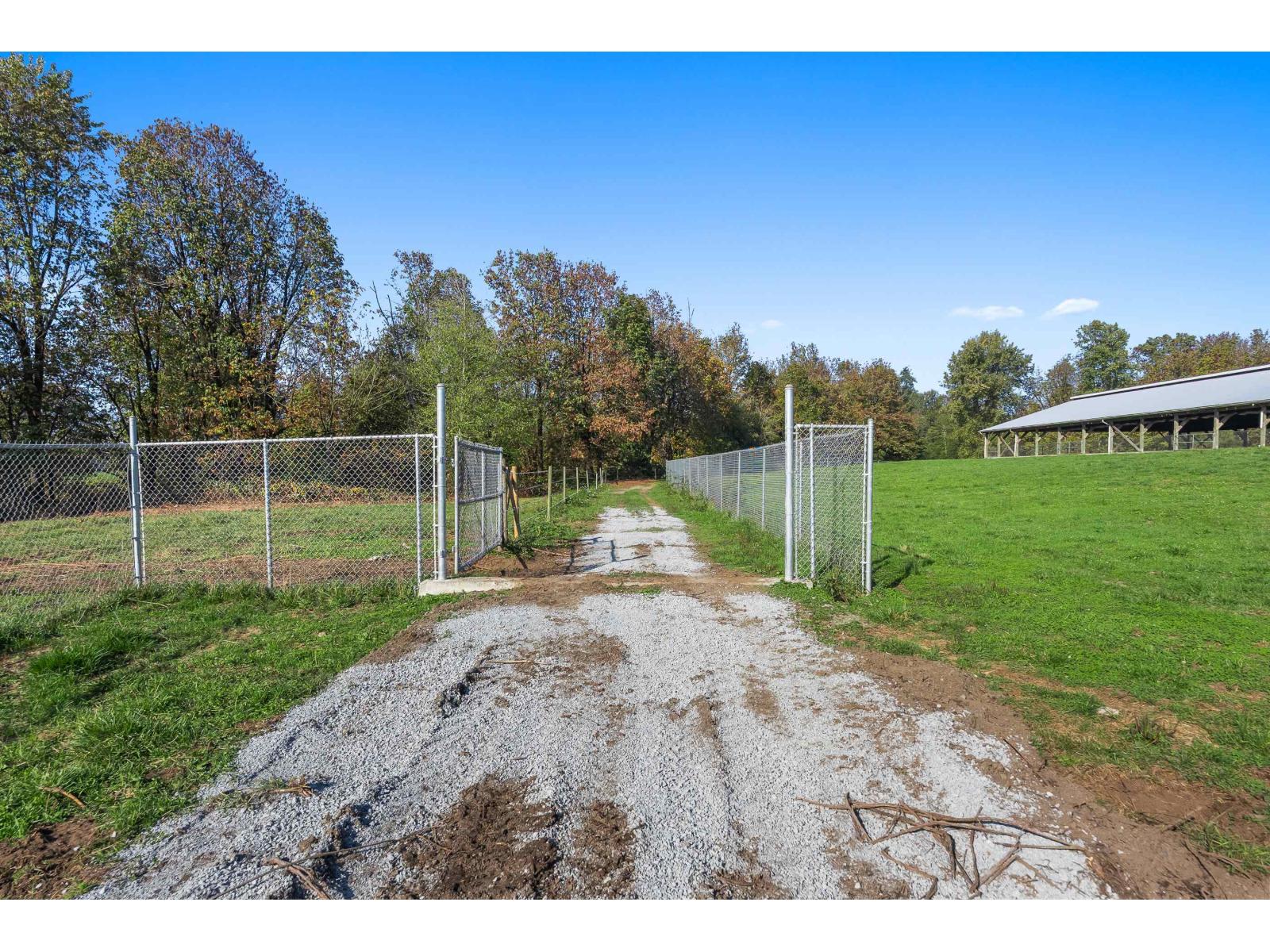 28677 58 Avenue Property Photo 36