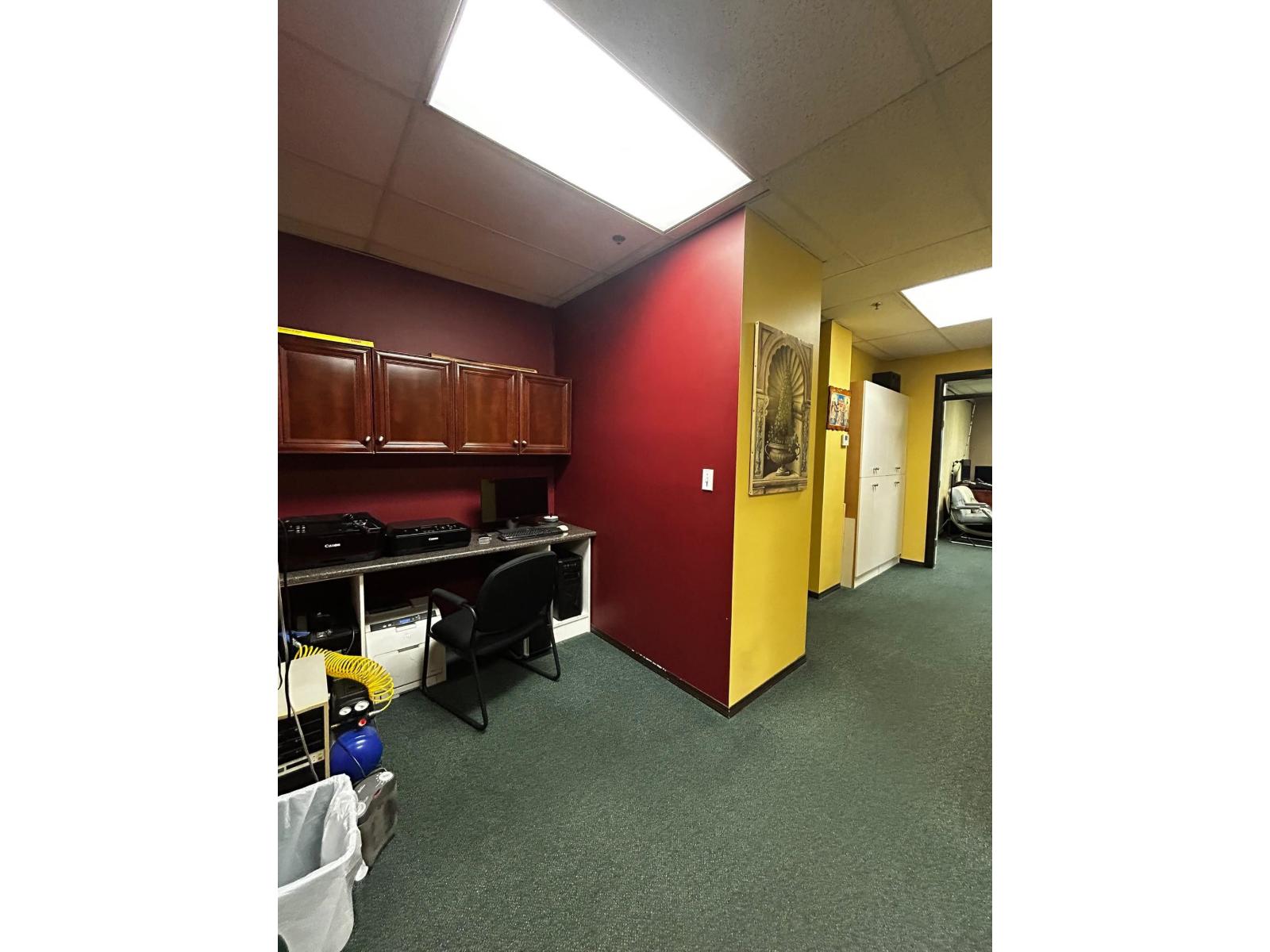 216 8334 128 Street Property Photo 4