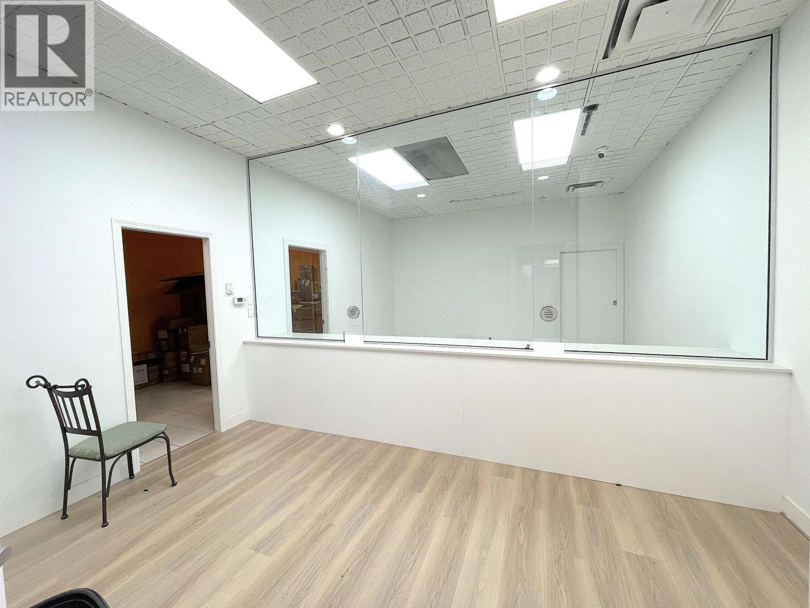 100 8611 Alexandra Road Property Photo 3