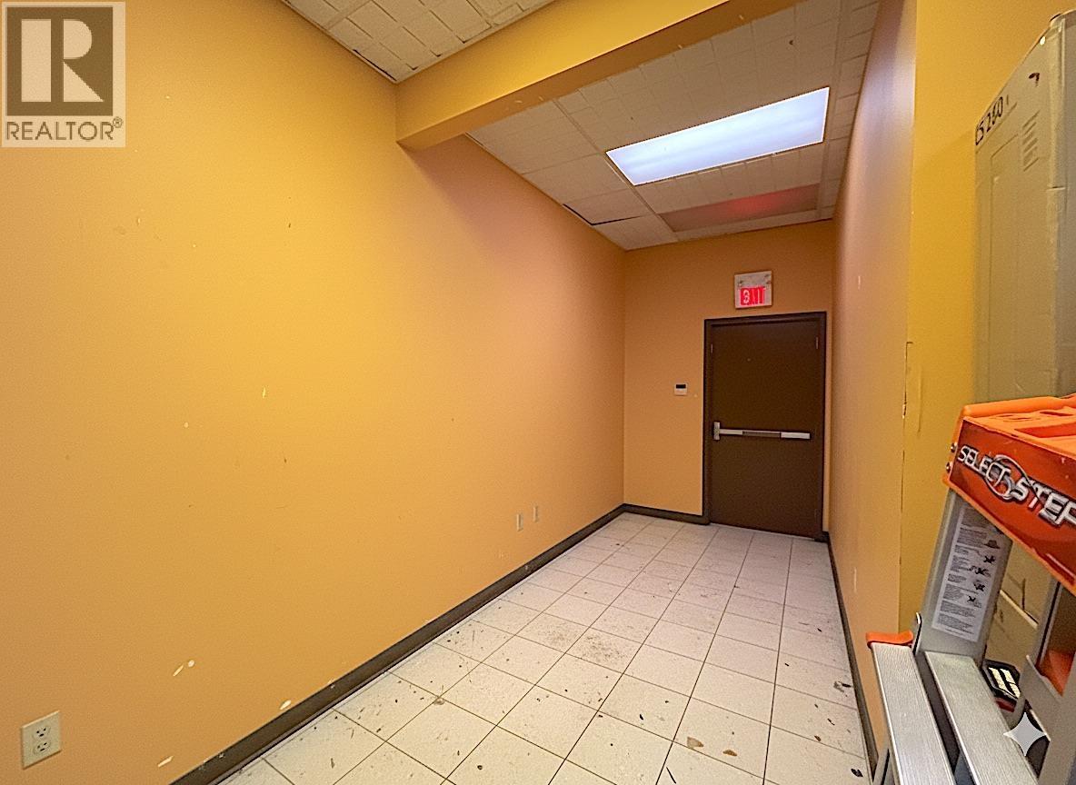 100 8611 Alexandra Road Property Photo 8