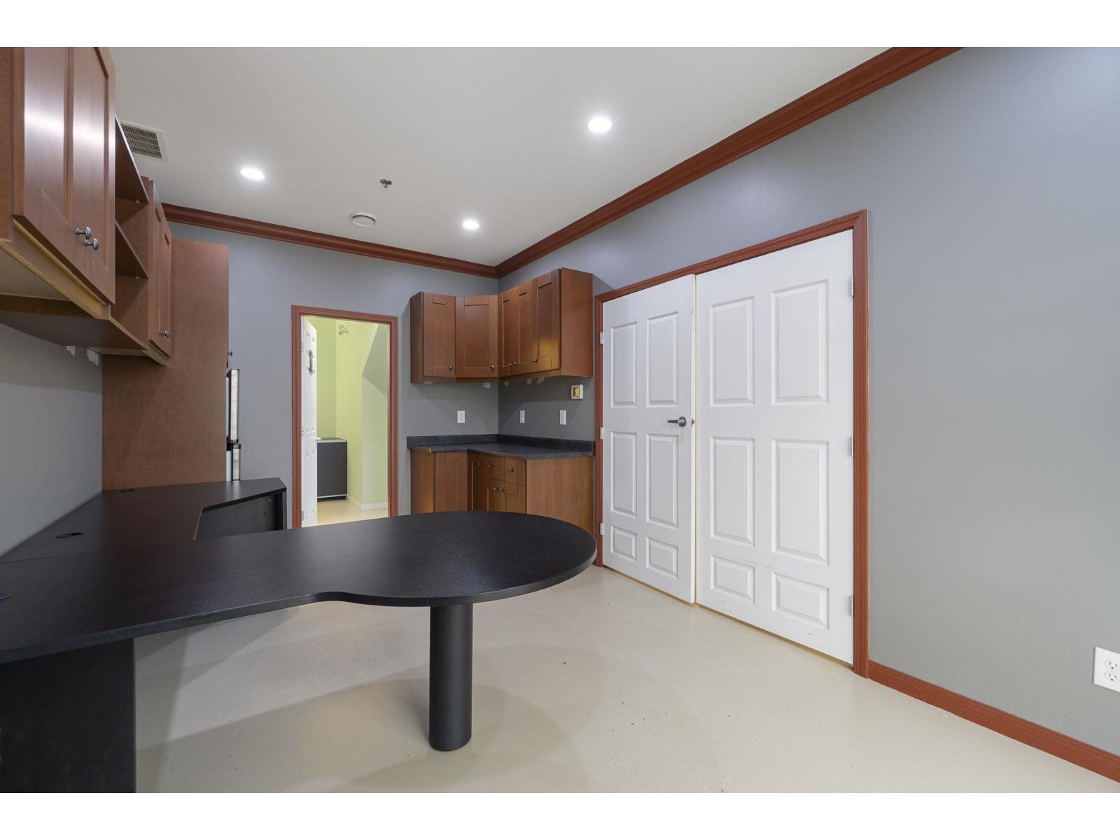 207 7261 River Place Property Photo 3