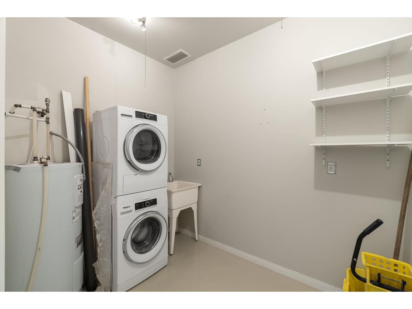 207 7261 River Place Property Photo 10