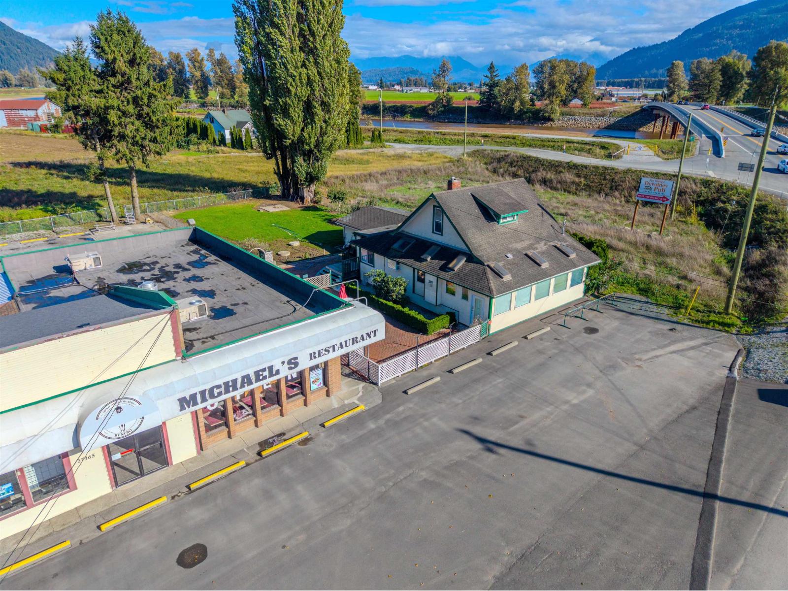 37165 Lougheed Highway Property Photo 23
