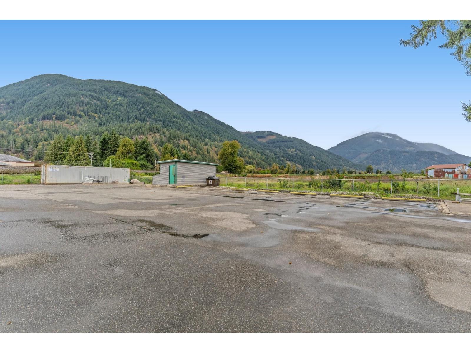 37165 Lougheed Highway Property Photo 31