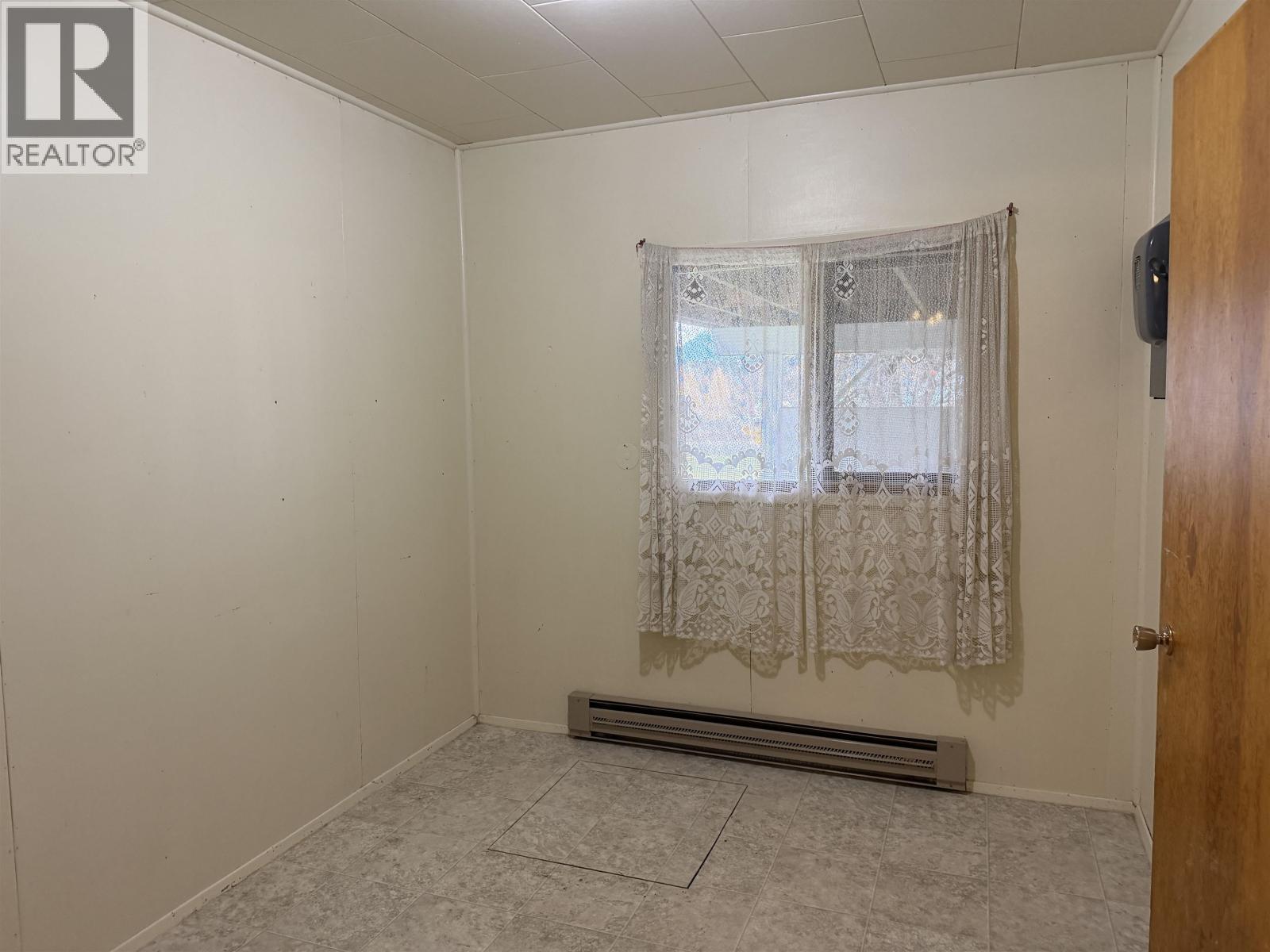 2085 Carnaby Street Property Photo 3