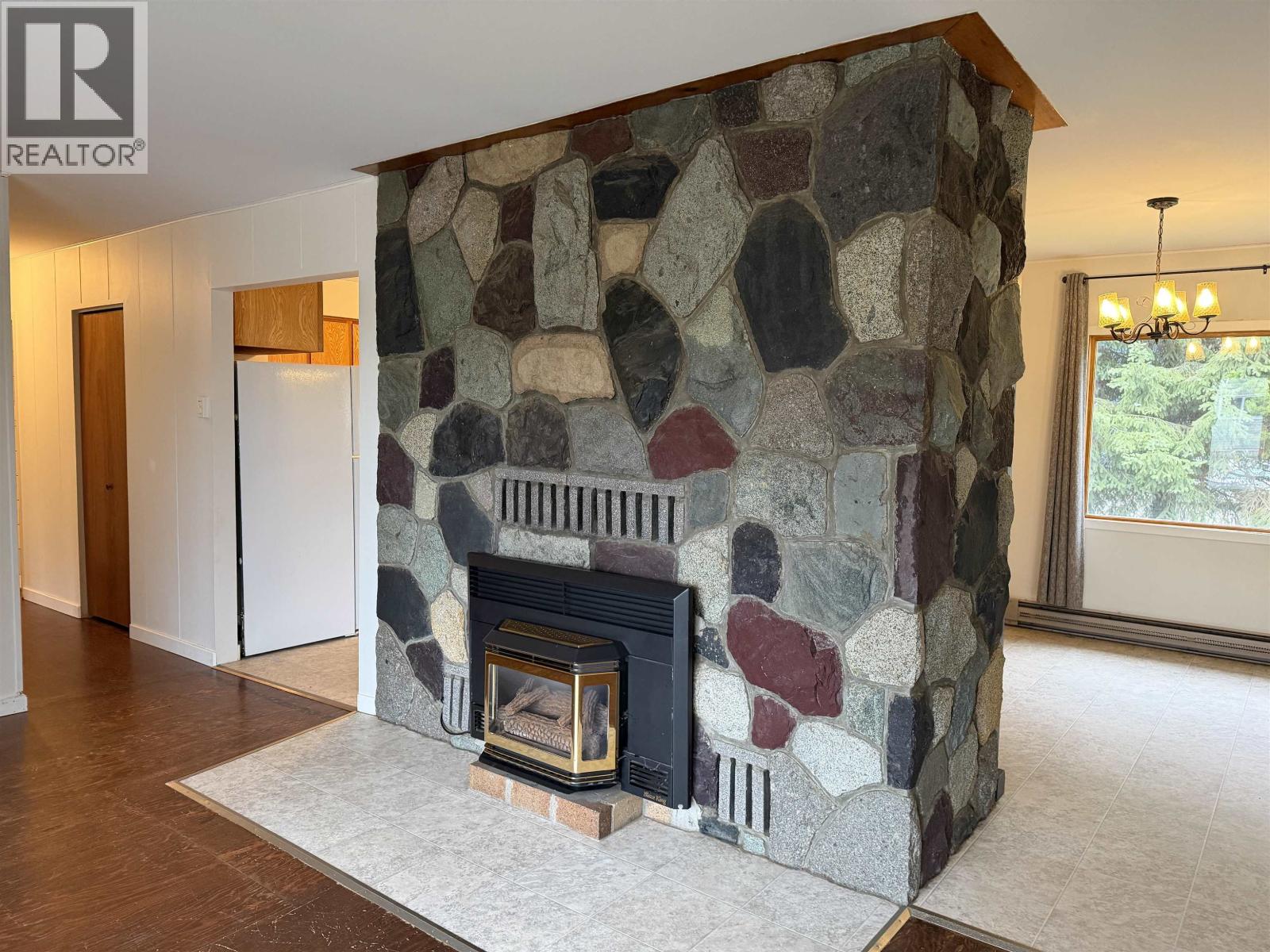 2085 Carnaby Street Property Photo 8