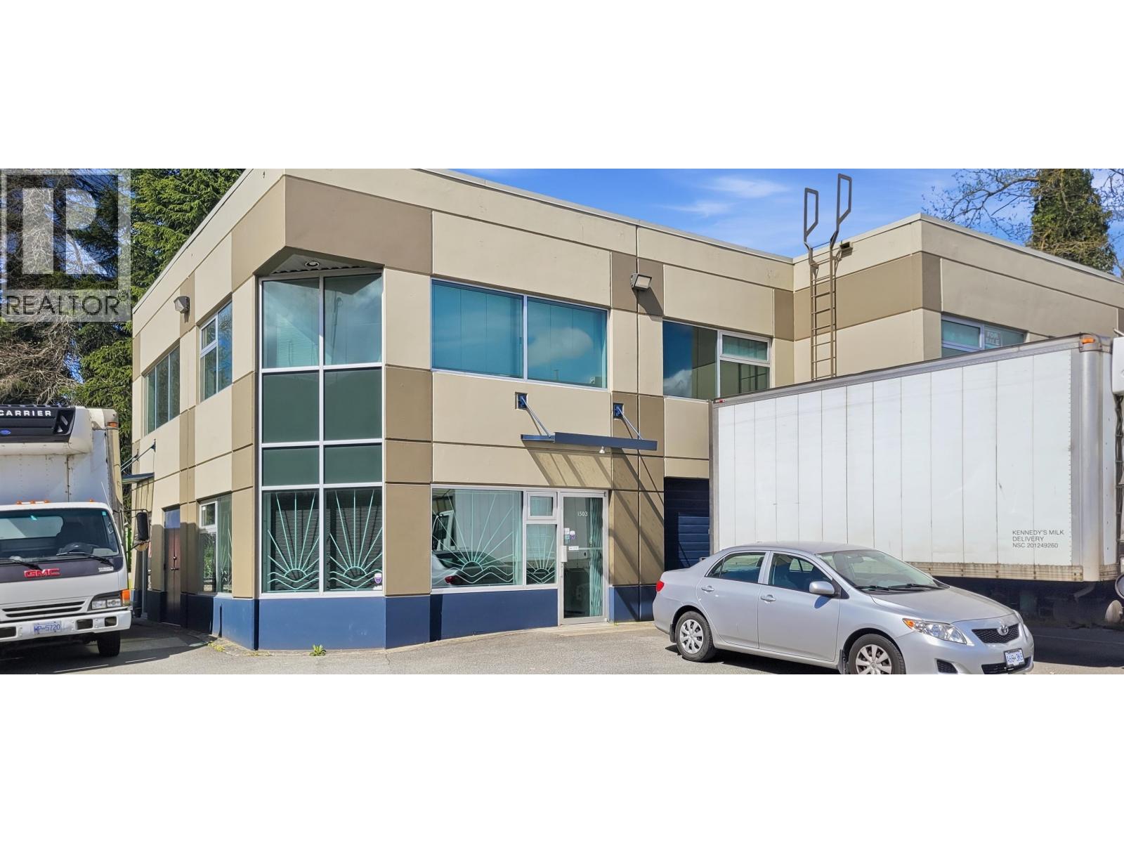 1503 East Kent Avenue North Property Photo 1